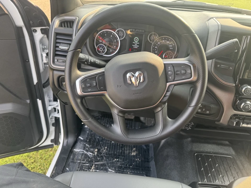 2025 Ram 4500 & 5500 - Image 16 of 21