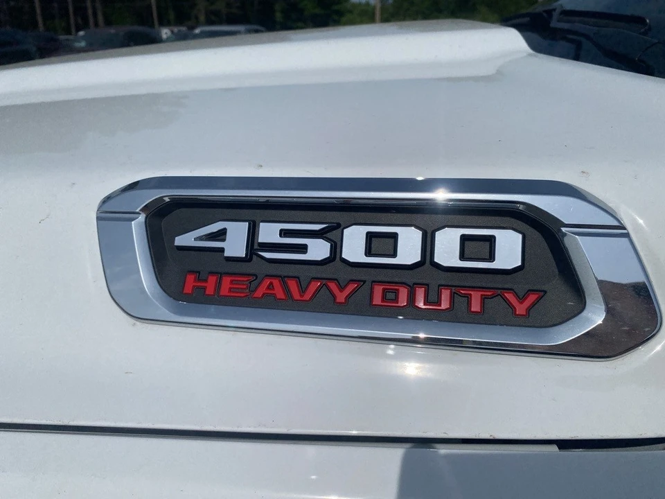 2025 Ram 4500 & 5500 - Image 9 of 12
