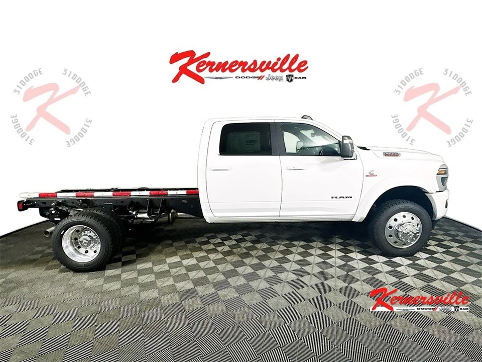 2025 Ram 4500 & 5500 - Image 8 of 12