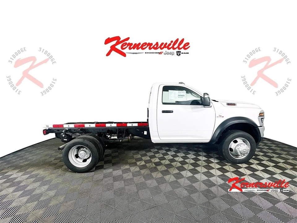 2025 Ram 4500 & 5500 - Image 8 of 21