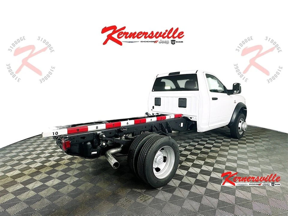 2025 Ram 4500 & 5500 - Image 7 of 21