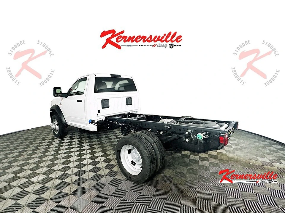 2025 Ram 4500 & 5500 - Image 5 of 21