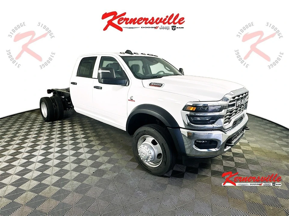 2025 Ram 4500 & 5500 - Image 2 of 12