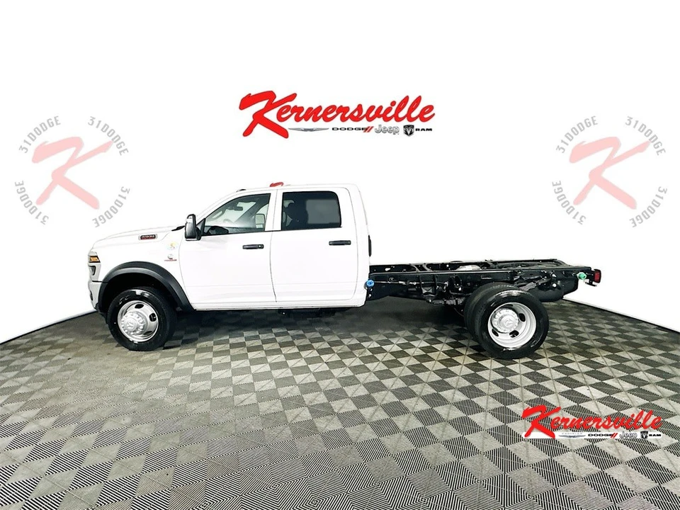 2025 Ram 4500 & 5500 - Image 4 of 20