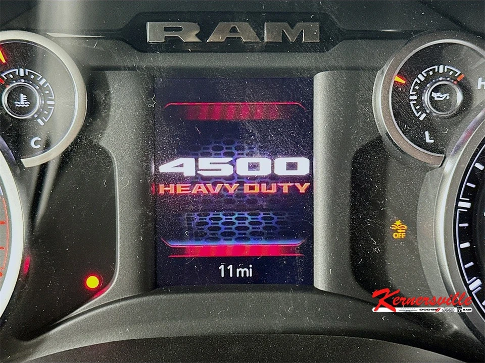 2025 Ram 4500 & 5500 - Image 11 of 20