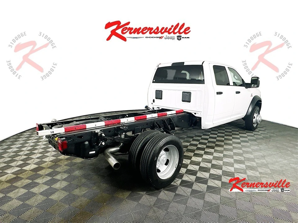 2025 Ram 4500 & 5500 - Image 7 of 20