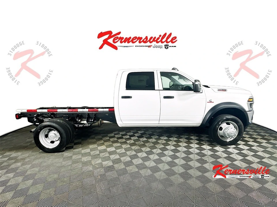 2025 Ram 4500 & 5500 - Image 8 of 20
