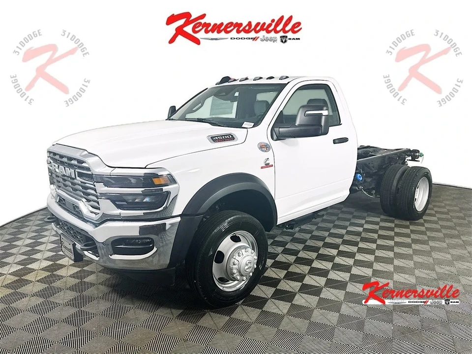 2025 Ram 4500 & 5500 - Image 3 of 20