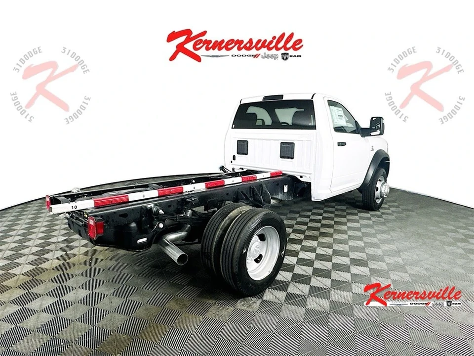 2025 Ram 4500 & 5500 - Image 7 of 20