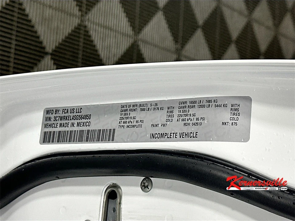 2025 Ram 4500 & 5500 - Image 18 of 21