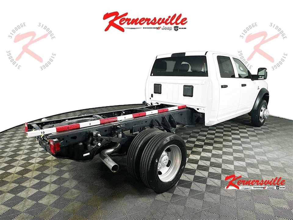 2025 Ram 4500 & 5500 - Image 7 of 12
