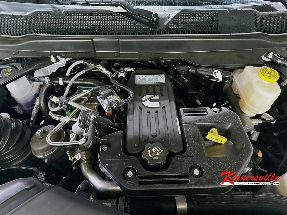 2025 Ram 4500 & 5500 - Image 17 of 21