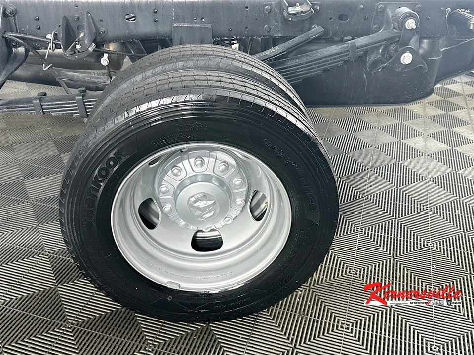2025 Ram 4500 & 5500 - Image 16 of 21