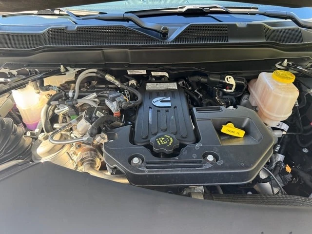 2025 Ram 4500 & 5500 - Image 13 of 21
