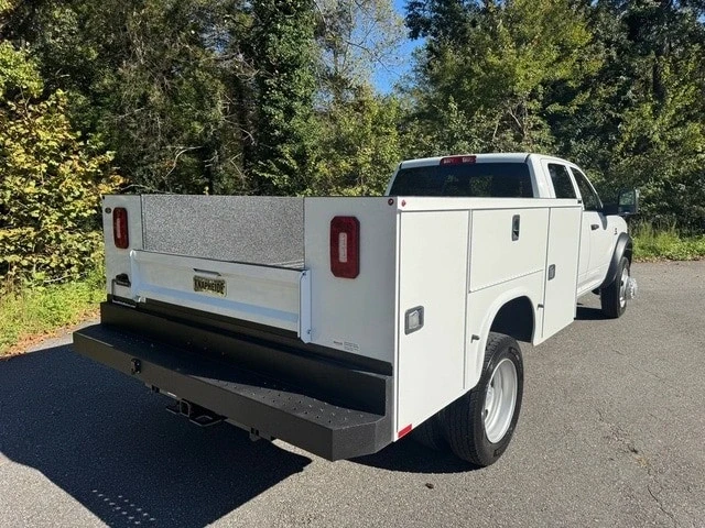 2025 Ram 4500 & 5500 - Image 8 of 21
