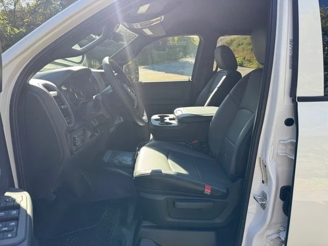 2025 Ram 4500 & 5500 - Image 15 of 21