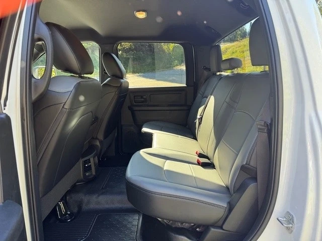 2025 Ram 4500 & 5500 - Image 17 of 21