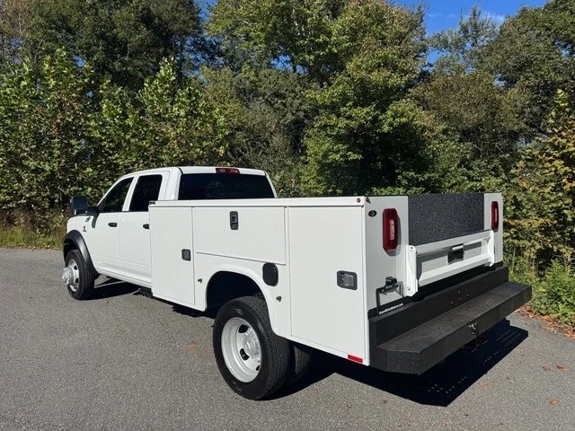 2025 Ram 4500 & 5500 - Image 11 of 21