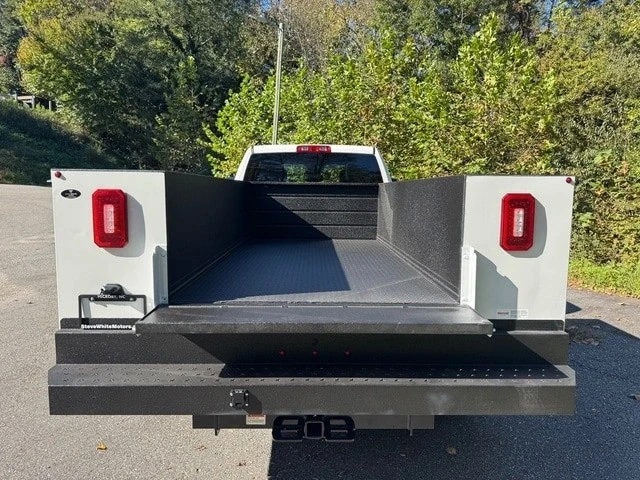 2025 Ram 4500 & 5500 - Image 10 of 21