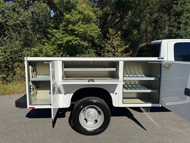 2025 Ram 4500 & 5500 - Image 9 of 21