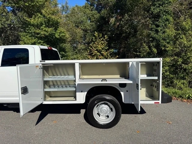 2025 Ram 4500 & 5500 - Image 12 of 21