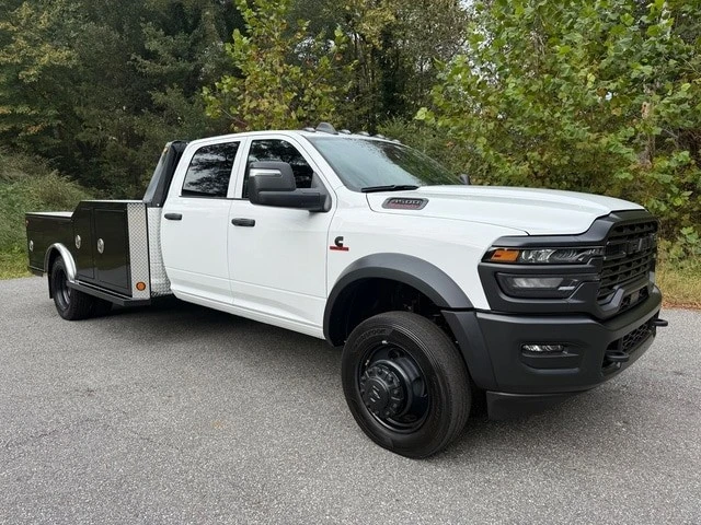 2025 Ram 4500 & 5500 - Image 5 of 21