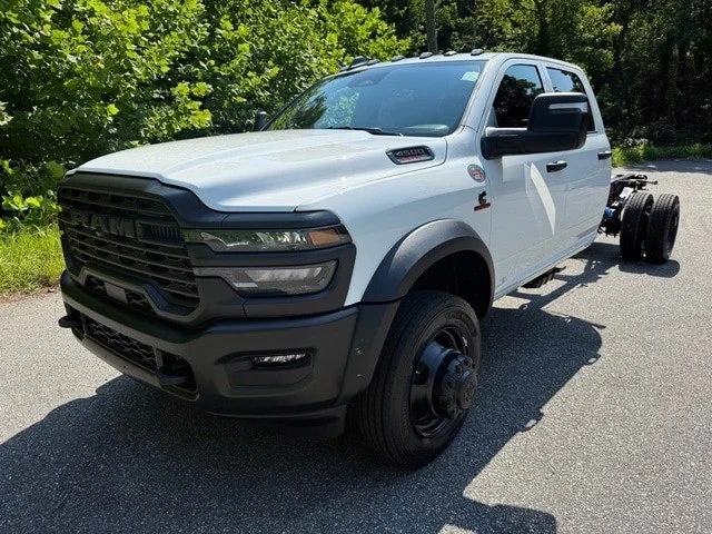 2025 Ram 4500 & 5500 - Image 3 of 21