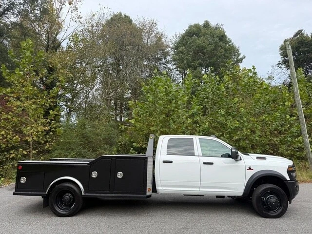 2025 Ram 4500 & 5500 - Image 6 of 21