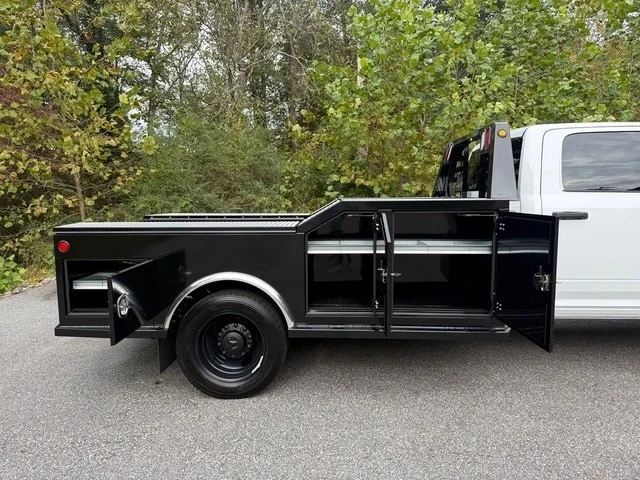 2025 Ram 4500 & 5500 - Image 7 of 21