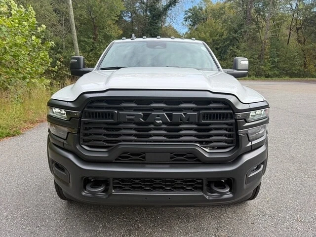 2025 Ram 4500 & 5500 - Image 4 of 21