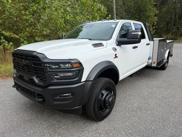 2025 Ram 4500 & 5500 - Image 3 of 21