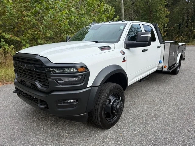 2025 Ram 4500 & 5500 - Image 3 of 21