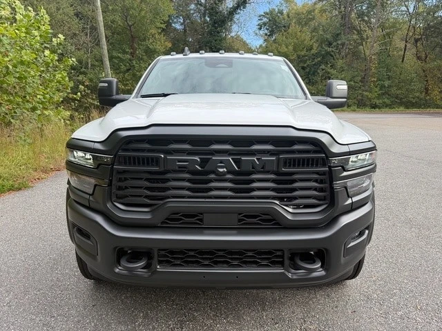 2025 Ram 4500 & 5500 - Image 4 of 21