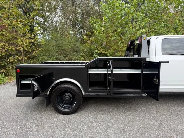 2025 Ram 4500 & 5500 - Image 7 of 21