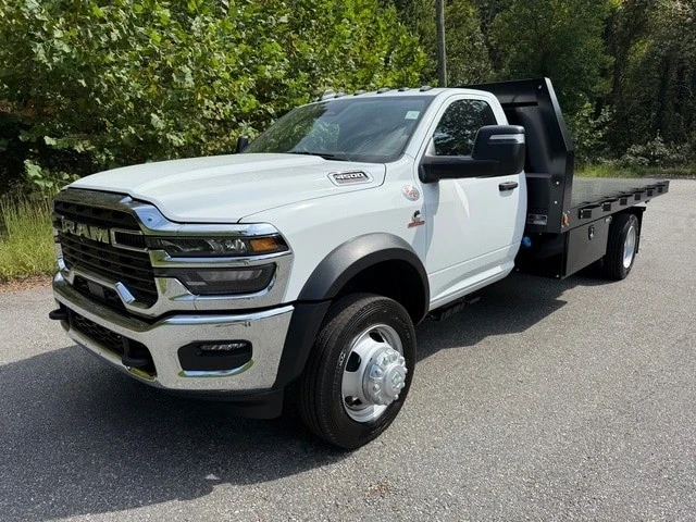 2025 Ram 4500 & 5500 - Image 3 of 21