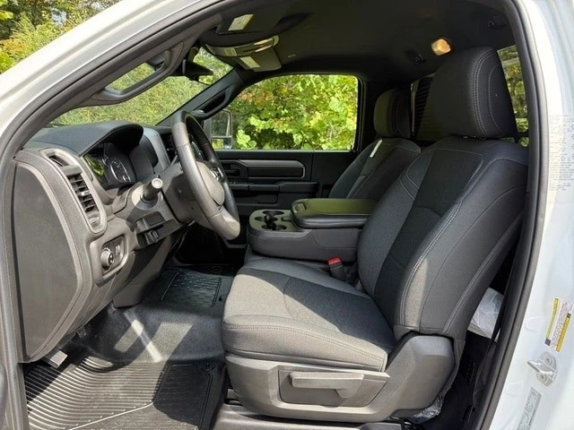 2025 Ram 4500 & 5500 - Image 12 of 21
