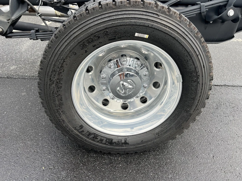 2025 Ram 4500 & 5500 - Image 10 of 12