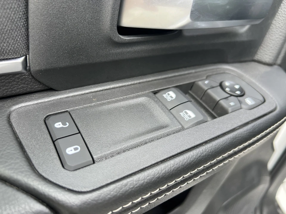 2025 Ram 4500 & 5500 - Image 11 of 12