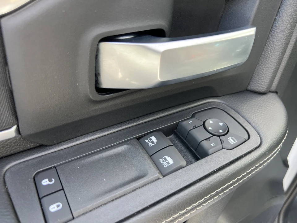 2025 Ram 4500 & 5500 - Image 12 of 12