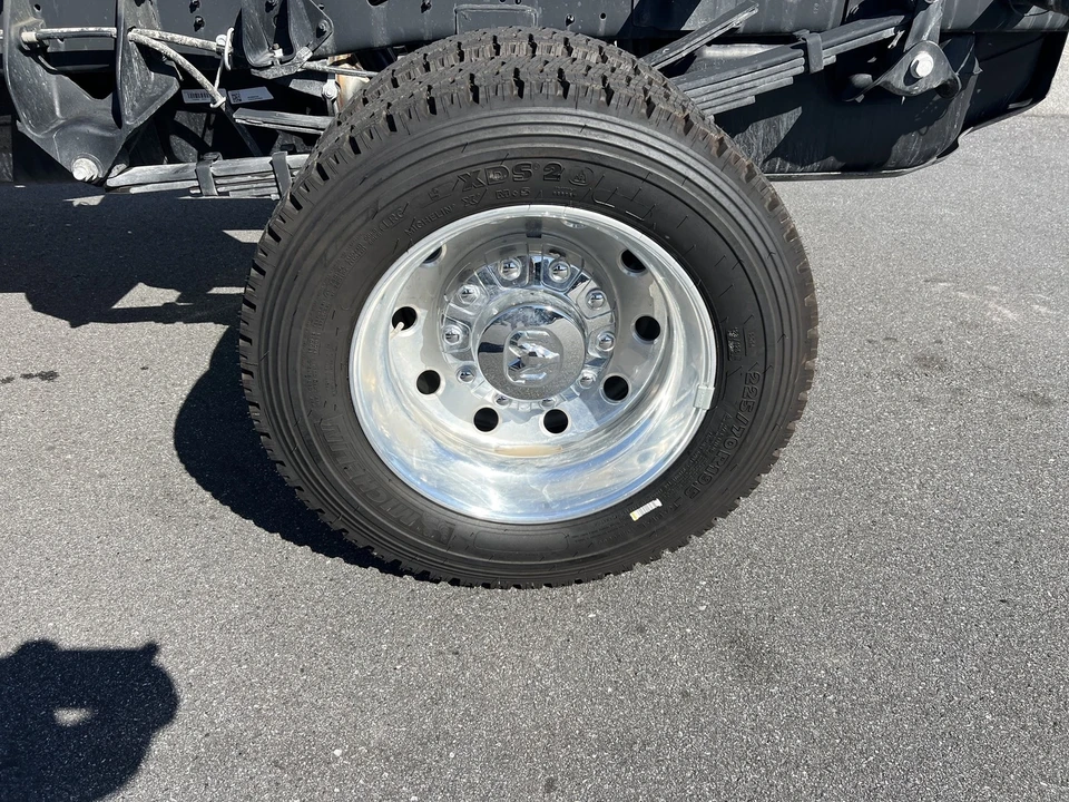 2025 Ram 4500 & 5500 - Image 11 of 12