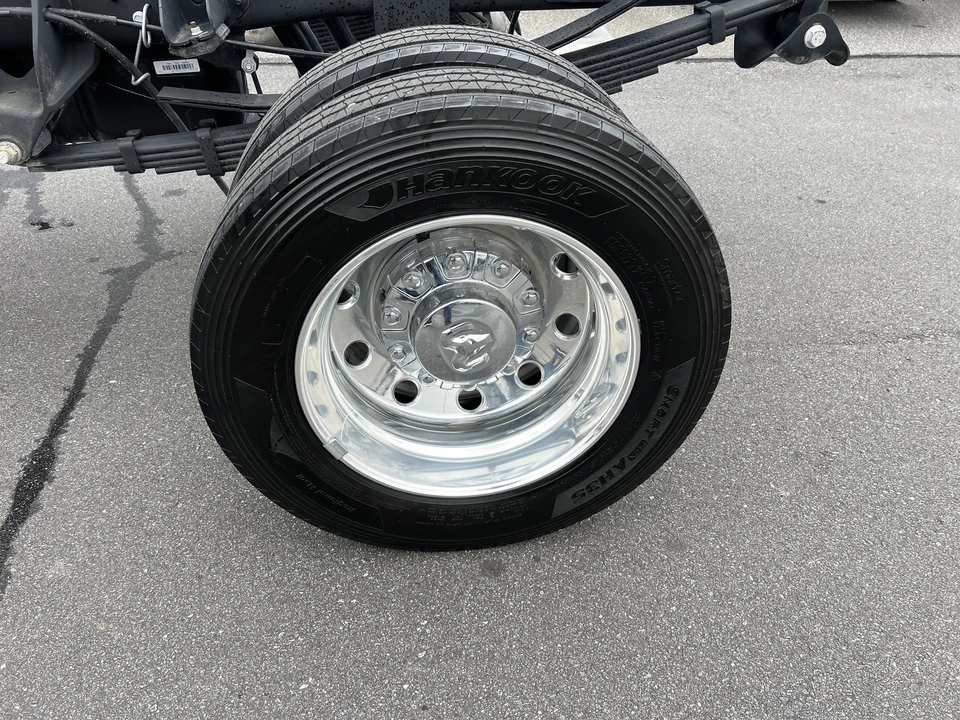 2025 Ram 4500 & 5500 - Image 13 of 21