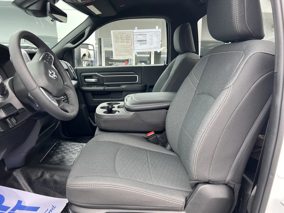 2025 Ram 4500 & 5500 - Image 16 of 21