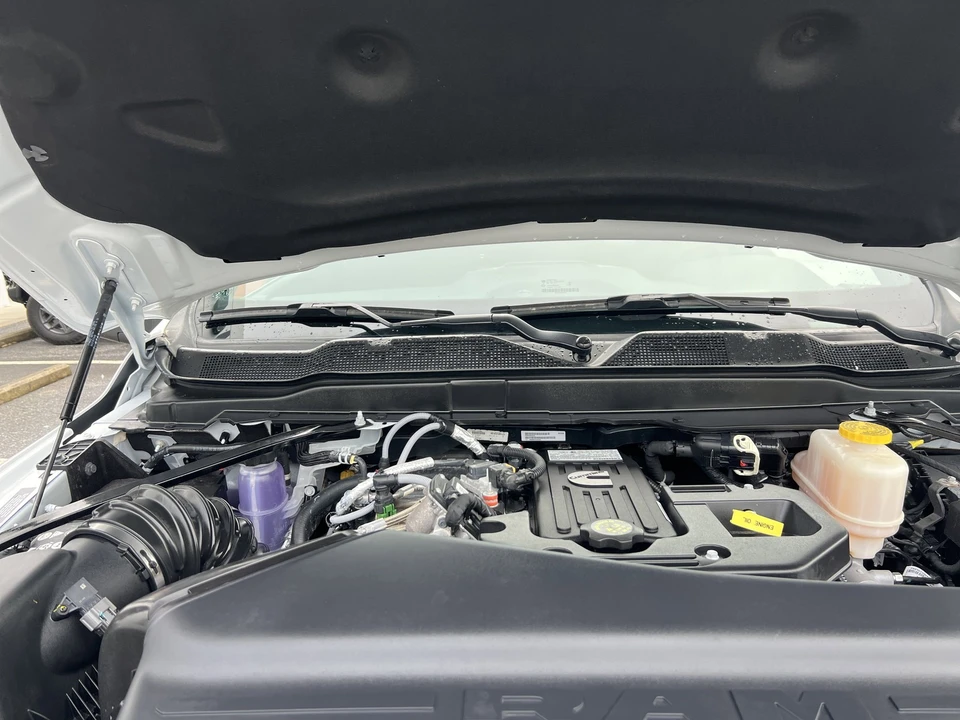 2025 Ram 4500 & 5500 - Image 28 of 29
