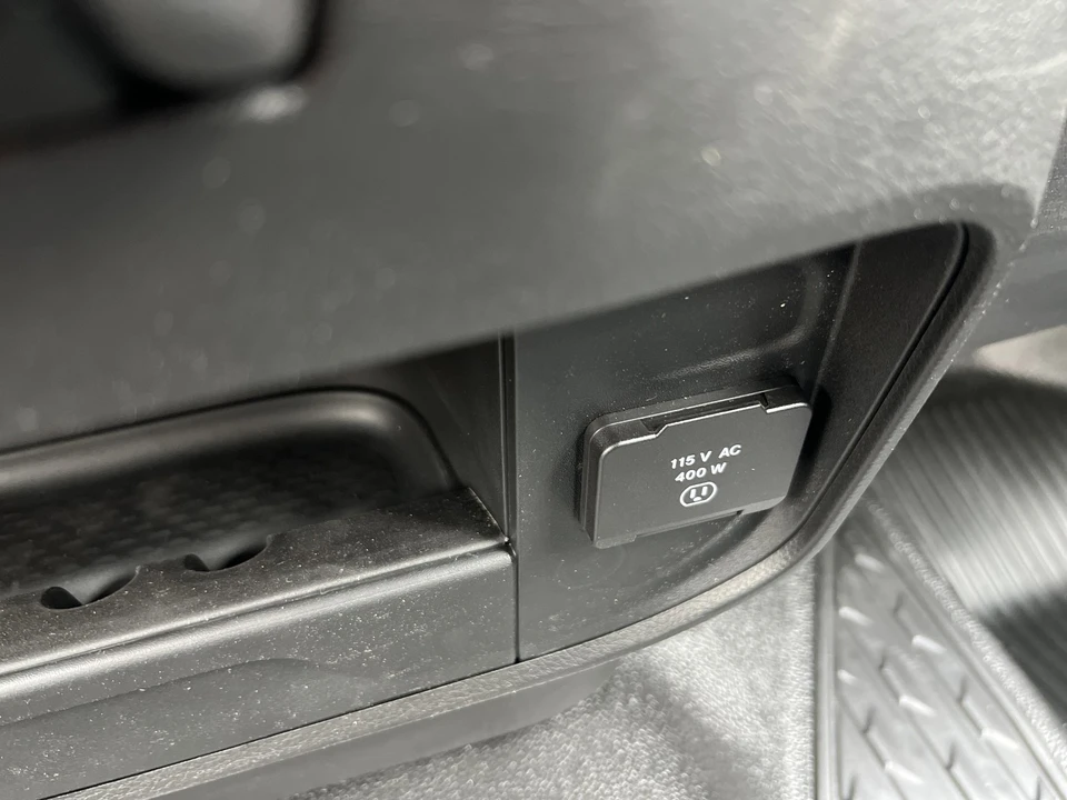 2025 Ram 4500 & 5500 - Image 20 of 29