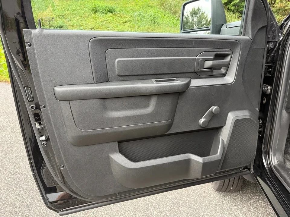 2025 Ram 4500 & 5500 - Image 12 of 12