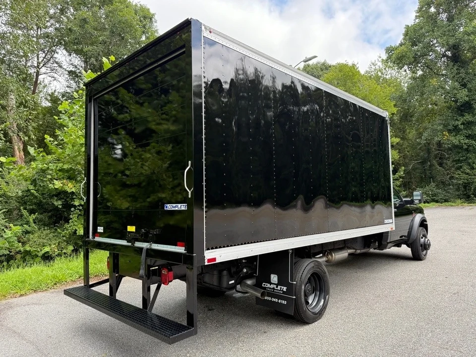 2025 Ram 4500 & 5500 - Image 7 of 12