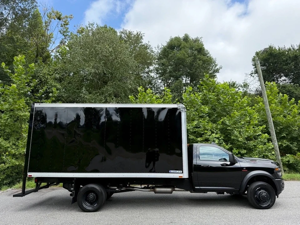 2025 Ram 4500 & 5500 - Image 6 of 12