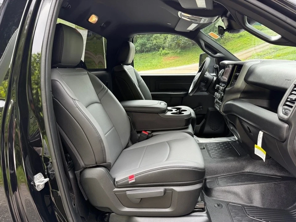 2025 Ram 4500 & 5500 - Image 15 of 21