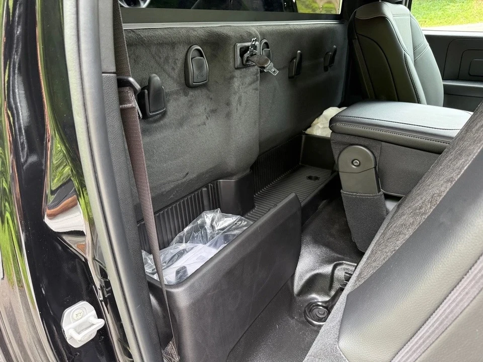 2025 Ram 4500 & 5500 - Image 16 of 21