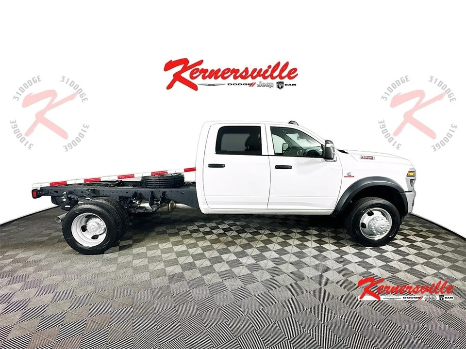 2025 Ram 4500 & 5500 - Image 8 of 20